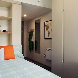  Apartment Liv